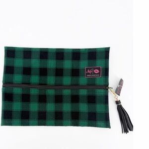 NWT Large Makeup Junkie Bag Green Buffalo Plaid